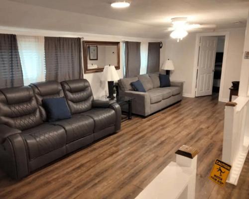 New Bern Maison | 3 Bed 3 Bath House, Conveniently close to everything, Smart Tvs in all rooms whole house to yourself