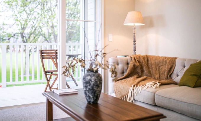 Christchurch Maison | 3 Bed Family Retreat Classic Charm With Park Views