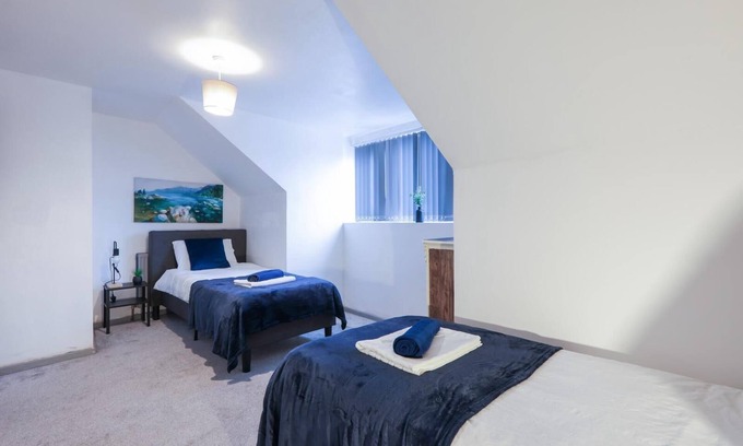 Chapeltown Appartement | 3 Bed flat - Near Leeds City Centre- FREE parking/Wifi/Fits 7