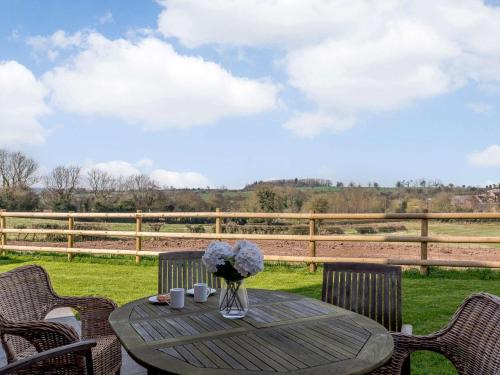Denstone Maison | 3 Bed in Marston Montgomery 87450
