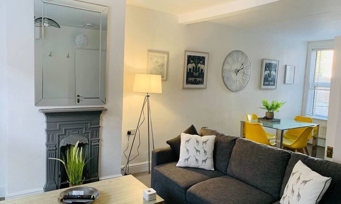 Salisbury Appartement | Salisbury Solace - Wessex Quarters