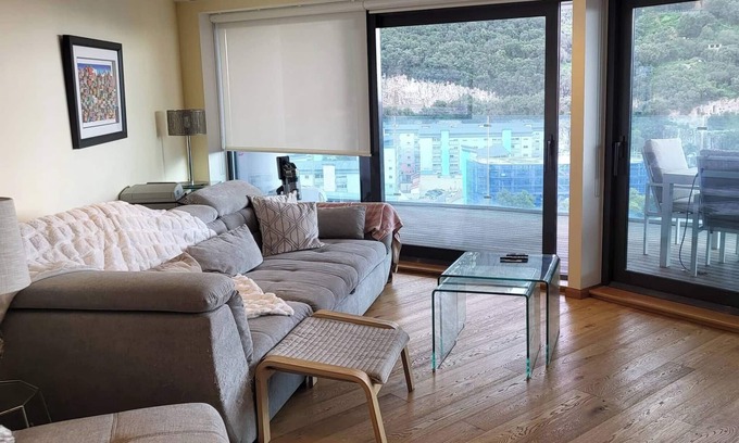 Gibraltar Appartement | 3 bed Ocean Spa Plaza Luxurious flat