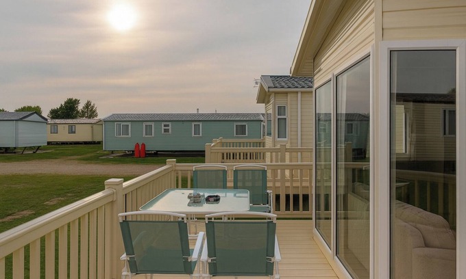 Ingoldmells Cabine | 3 Bed-Sleeps 8-Free Parking-10 Min to Beach