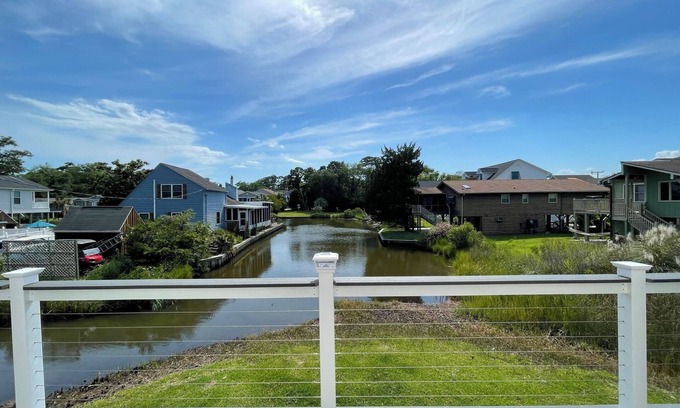 North Myrtle Beach Maison | 3 bedroom, 2 bath house in the Cherry Grove section of North Myrtle Beach SC