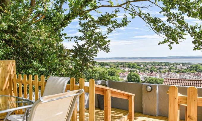Burry Port Cottage | Ocean View Cottage is the perfect place to relax and enjoy the wonderful coastline.