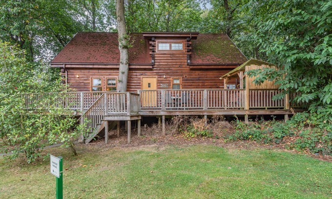 Mansfield Cabine | 3 bedroom accommodation in Edwinstowe