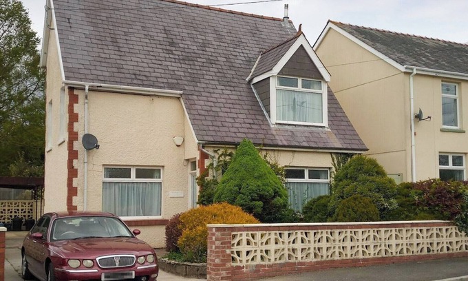 Ammanford Cottage | Hébergement de 3 chambres à Garnant, près d'Ammanford