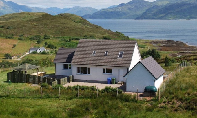 Breakish Cottage | Hébergement en 3 chambres à Camuscross, Isle Ornsay, Isle of Skye