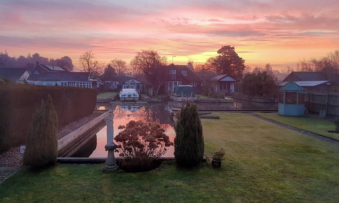 Irstead Cottage | Alojamiento de 3 habitaciones en Hoveton, cerca de Wroxham