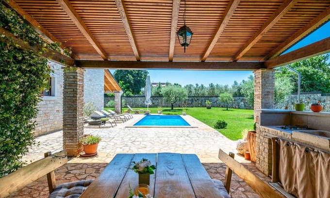 Farini Maison | 3 bedroom accommodation in Visnjan