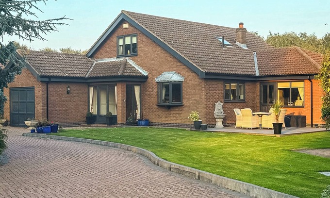 Ottringham Cottage | A lovely spacious three bedroom cottage with its own private hot tub and large grounds.