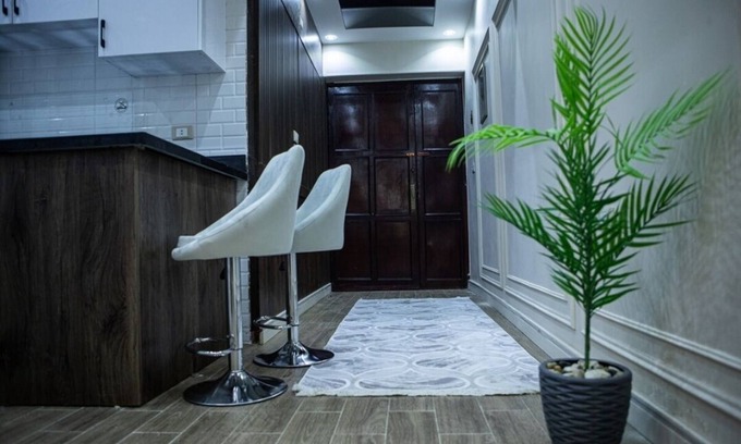Al Duqqi Appartement | 3-bedroom apartment in perfect Giza Governorate with AC, WiFi