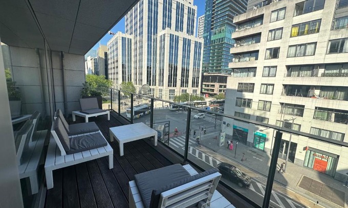 Rogier Appartement | 3 Bedroom Apartment in City Center with Balcony View
