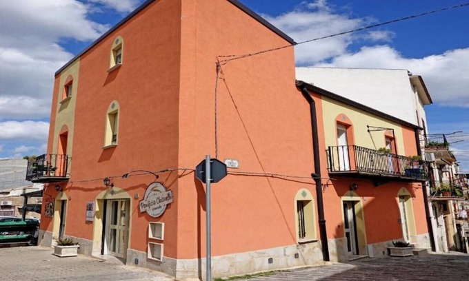 Racalmuto Appartement | Vrbo Property