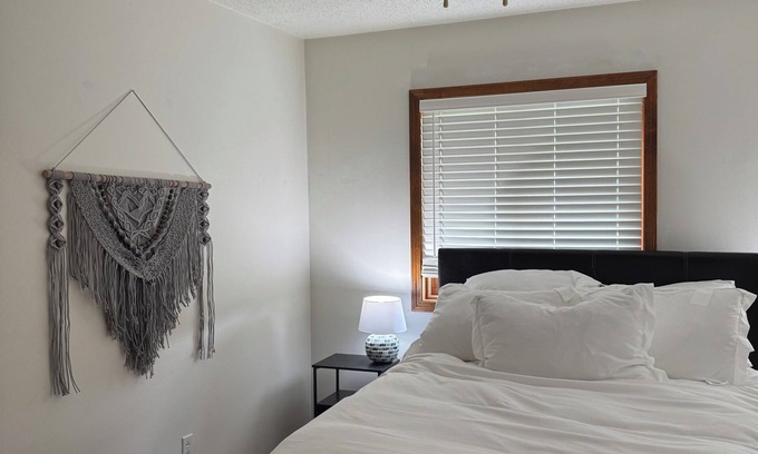 Adair Maison | 3-bedroom barndominium in tranquil Colchester with WiFi, AC. Enjoy your stay