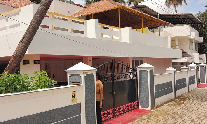 Thiruvananthapuram Maison | 3-bedroom bungalow with AC, WiFi, 5 km range of airports, in the of the city