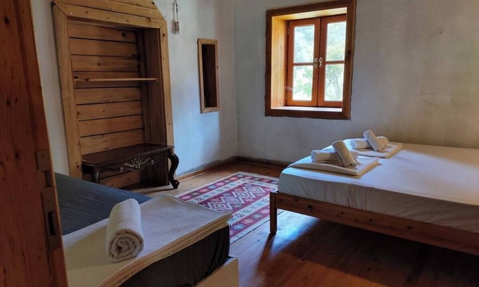 Olympos Chalet De Ski | 3-bedroom chalet in enjoyable Antalya with AC, WiFi