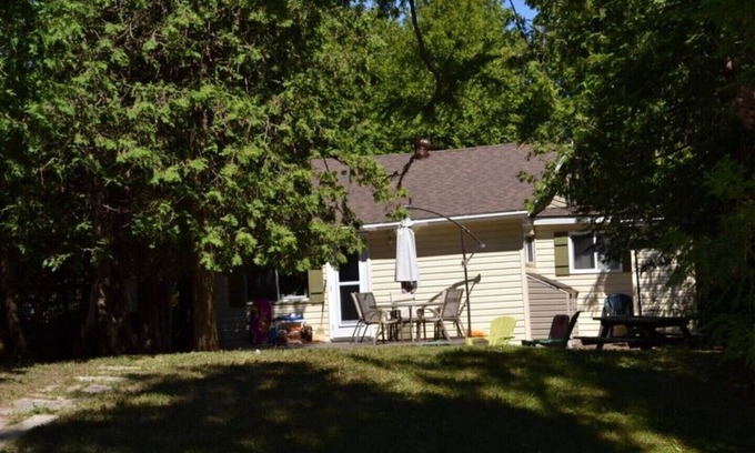 Sauble Beach Cottage | Le Cottage Ellen Kay