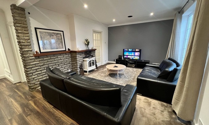 Abbey Wood Maison | 3 Bedroom Cozy House, Borough Of Greenwich, London