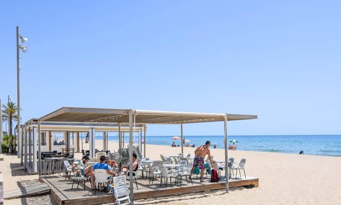 Sant Salvador Appartement | 3-bedroom flat on the beachfront, in Sant Salvador