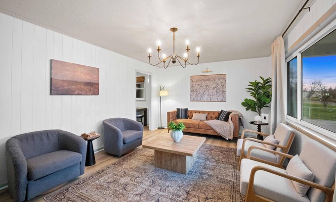 Summerlee Maison | 3-bedroom home located just minutes from NRG featuring a fire pit/indoor hot tub
