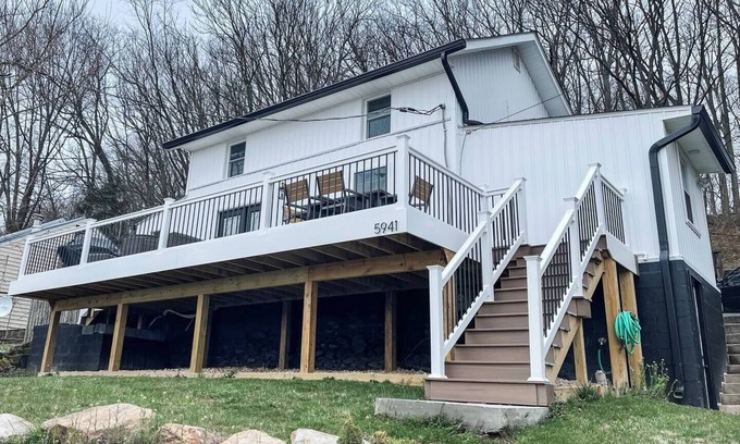Boonsboro Maison | 3-bedroom house in charming Boonsboro with WiFi, AC, and a gorgeous view!