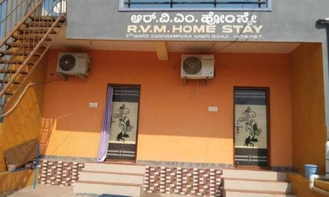 Hampi Maison | 3-bedroom House in lovely Hampi with AC, WiFi and 3 parking space available