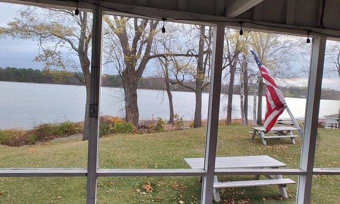Crown Point Maison | 3-bedroom house in fabulous Crown Point, New York. On Lake Champlain