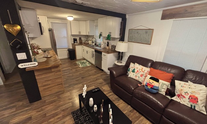 Plymouth Maison | 3-bedroom house in welcoming Apopka near to the springs