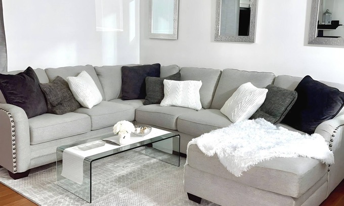 Millard Maison | 3-bedroom house in West Omaha