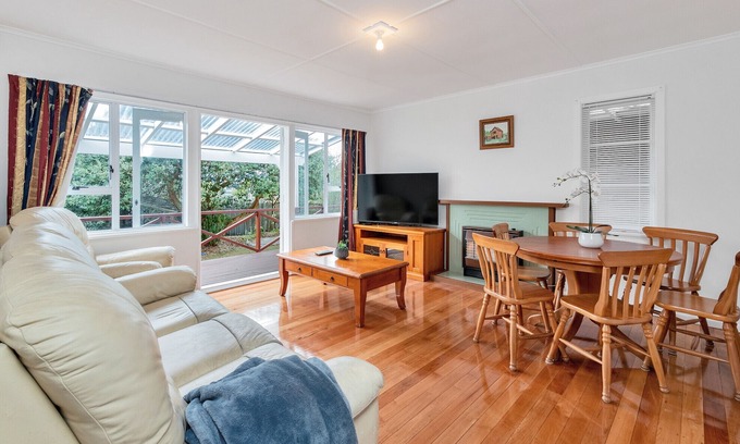 Greenlane - Ellerslie Maison | 3 Bedroom In Onehunga w Parking - Wifi - Netflix
