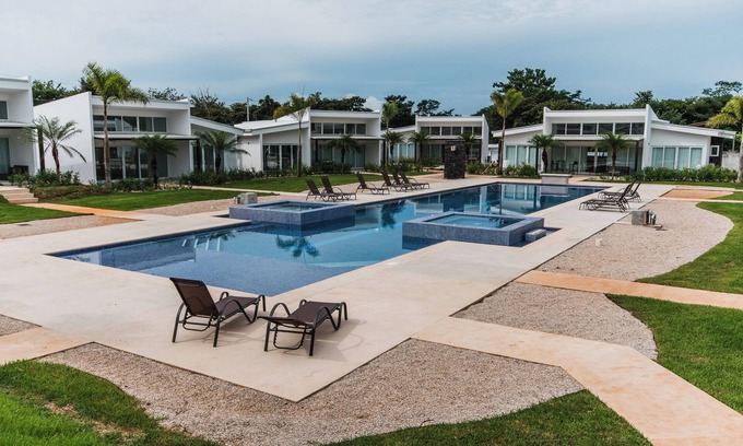 Avellanas Beach Maison | 3-bedroom newly-built house in fabulous Playa Avellanas with AC, WiFi, Pool