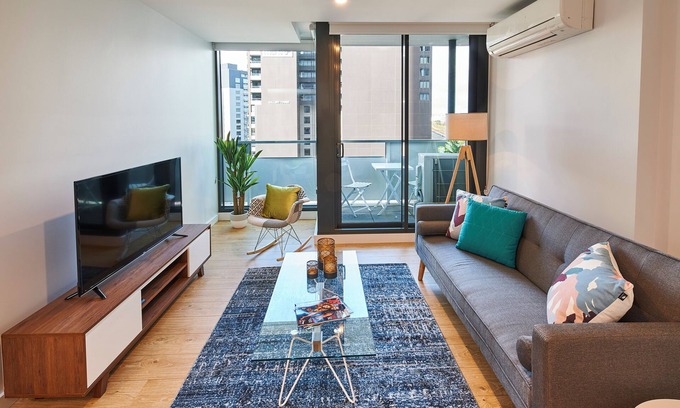 Southbank Appartement | 3-bedroom Southbank Apartment: Walk to Crown Casino, Eureka Tower, & QV Garden