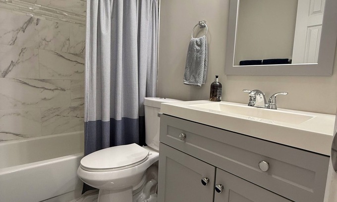 Calverton Maison | 3-bedroom townhome in serene Silver Spring with AC