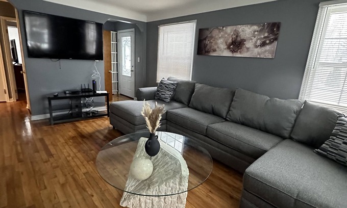 Farmington Hills Maison | 3-bedroom vacation home near Henry Ford Museum
