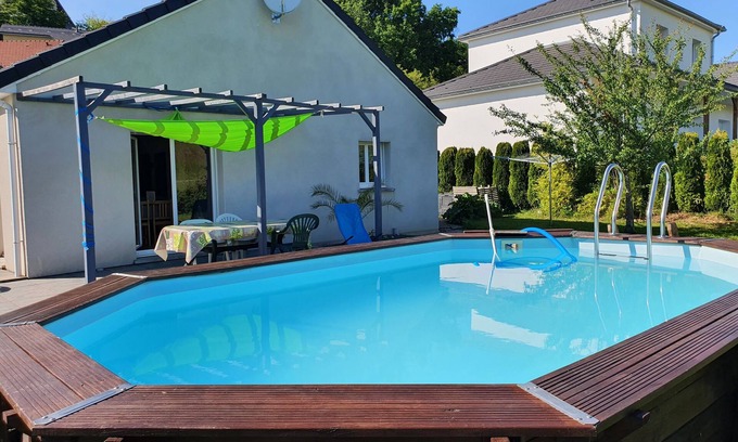 Montfaucon Villa | Villa 3 chambres avec vue sur piscine 10 min besancon