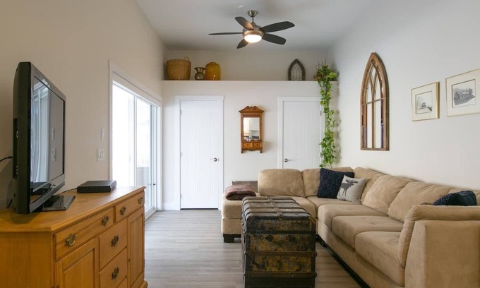 Central Okanagan Maison | 3 Bedroom with great views Kelowna