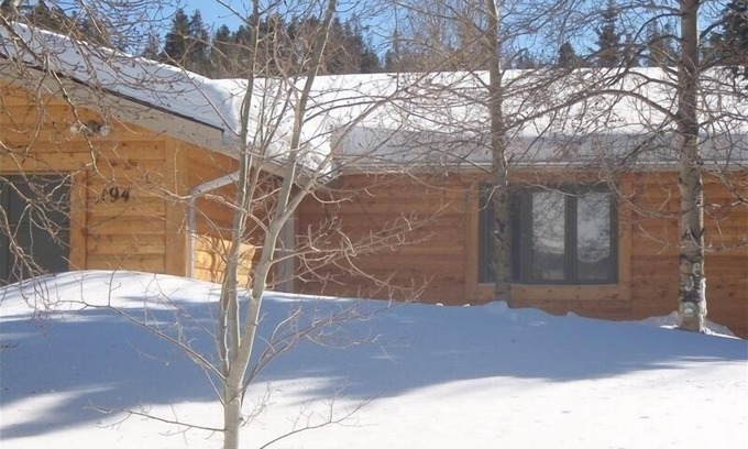 Dillon Maison | 3 chambres, très bien situé, un bain à remous privé, près des pistes de domaine