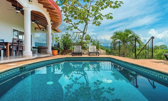 Ojochal Maison | 3 bedrooms-sleeps 7. Ocean views. Ojochal.