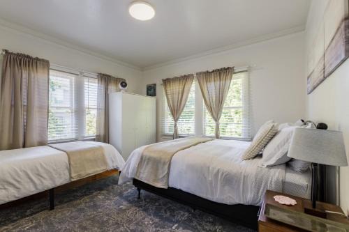 Poets Corner Appartement | 3 Berkeley - 1 Bedroom Apartment, with Laundry