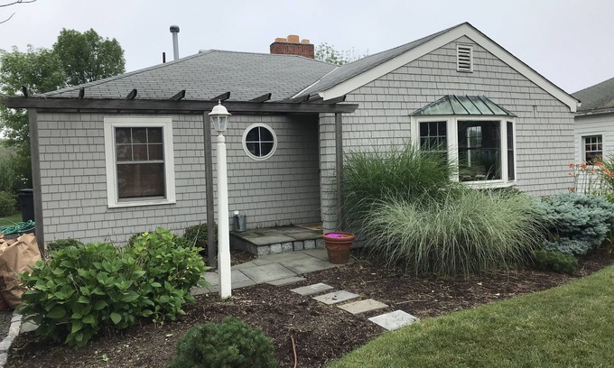 Clinton Maison | 3 + BR / 2 bath dans la communauté exclusive de Grove Beach Association ... AC central