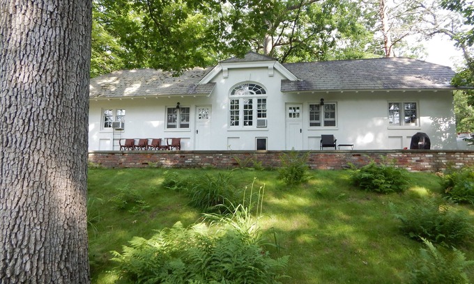 Town of Clermont Cottage | Cottage 3 Br sur l'historique Hudson Valley Estate - Près du Bard College
