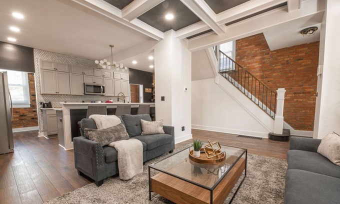 Livingston Park Maison | 3 BR Home in Columbus