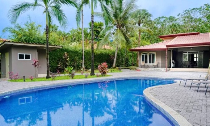 Ciudad Cortes Maison | 3 BR-HUGE pool area deck-Ojochal-Gated-Minutes to Beach