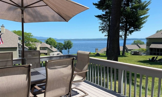 Gilford Copropriété | 3 BR Lake Front Property avec plage de sable, piscine et tennis
