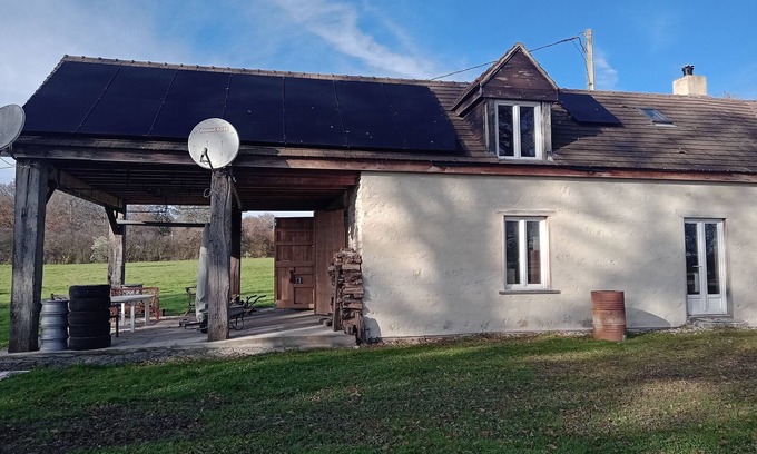 Lurcy-Levis Lit Et Petit-Déjeuner | 3 chambres d'hôtes dans une logère de charme dans le bocage bourdonnais