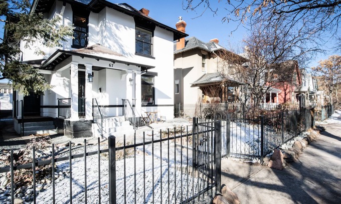 Broomfield Maison | 3 KING BEDS w/ easy access to Denver or Boulder. Garden, Game Room & Backyard.