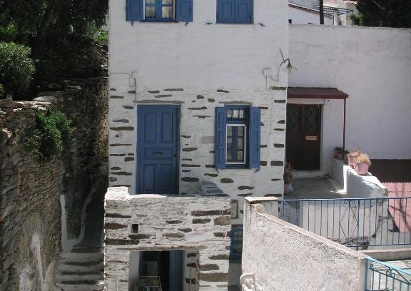Ioulida Maison | 3-level doll house in Kea Ioulida/Chora, Cyclades