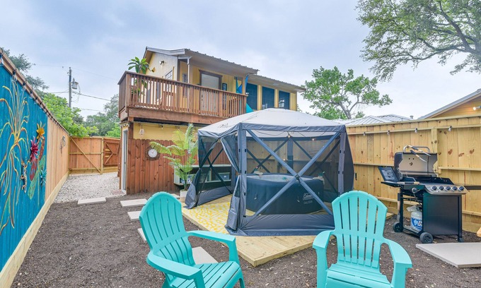 Bacliff Appartement | 3 Mi to Boardwalk: Bacliff Apartment w/ Hot Tub