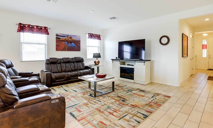 Canyon Trails West Maison | NOUVEAU! Desert Den w / Oasis, à 5 km de Goodyear Ballpark!